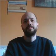 Licenciado en Sociología y Máster en guion. Imparto clases de refuerzo en Historia, Filosofía y Lengua castellana para estudiantes de ESO y Bachiller